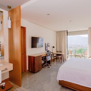 Deluxe Partial Sea View